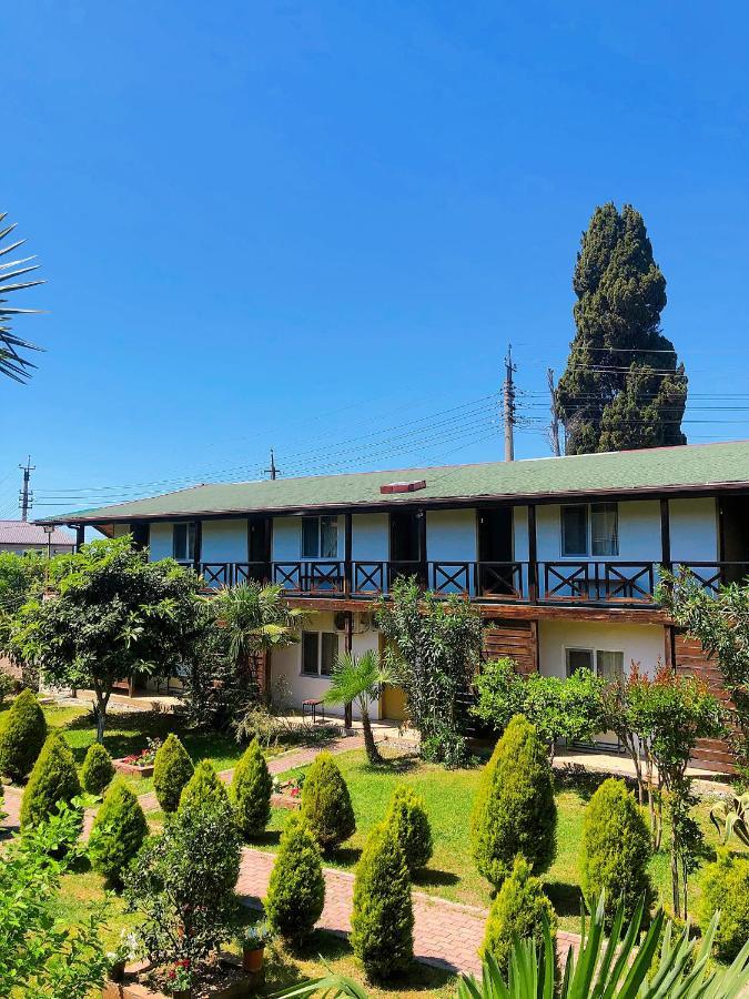 Guest House Alashara Pizunda Bagian luar foto