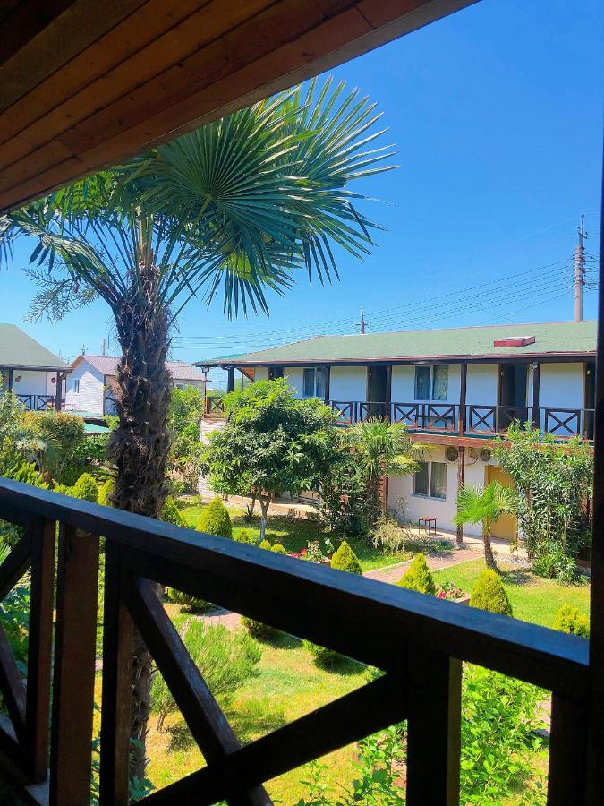 Guest House Alashara Pizunda Bagian luar foto